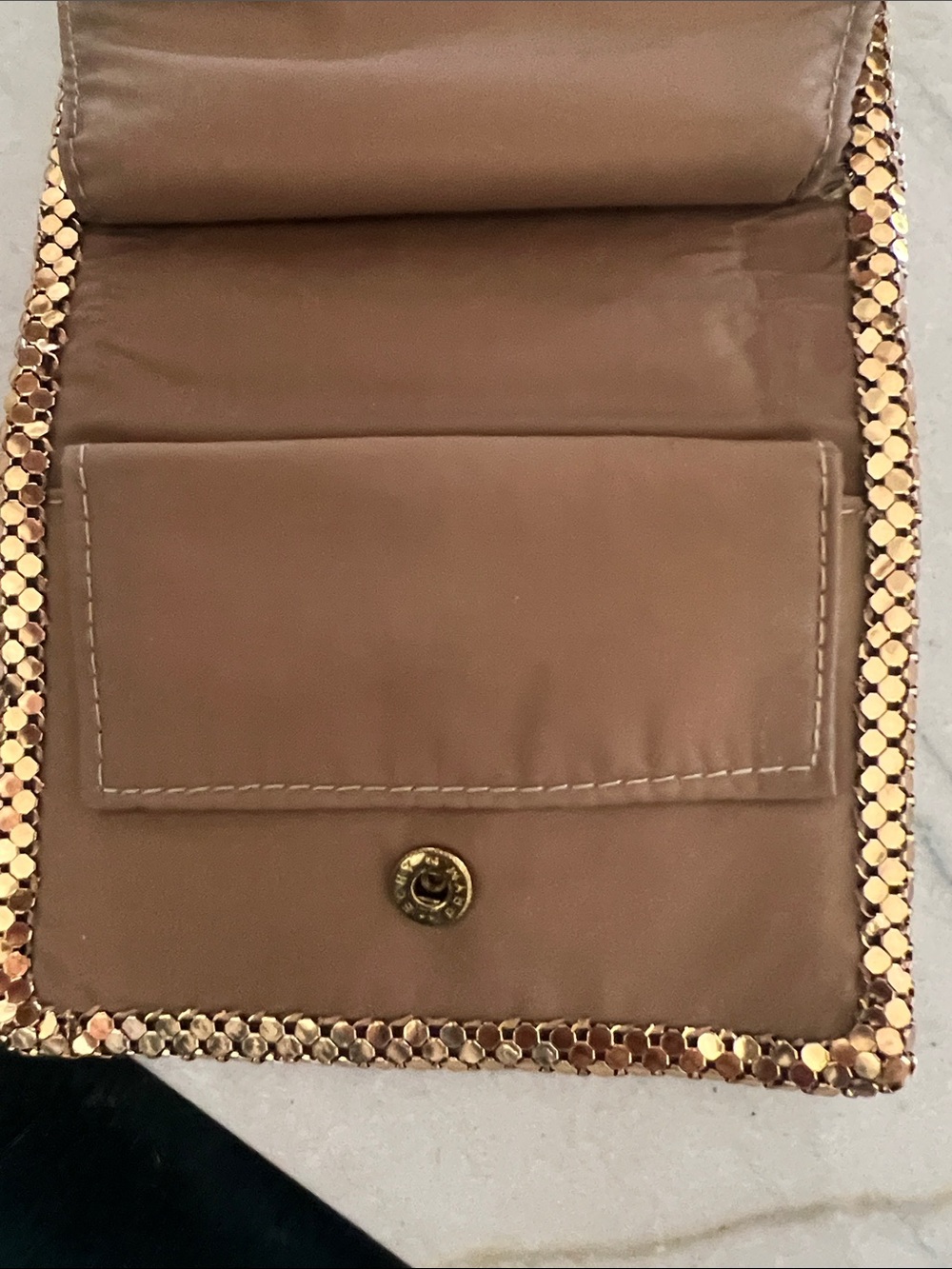 Vintage 1969 Oroton Metallic Gold Mesh Wallet with Coin Space - Picture 10 of 14